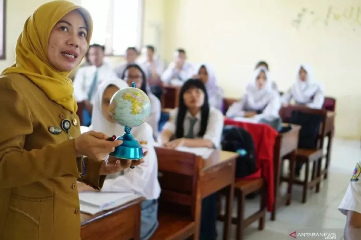 Disdikbud Banda Aceh gunakan dana bos untuk sejahterakan guru honorer