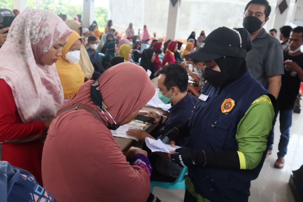 Pemkab Mojokerto salurkan BLT di beberapa lokasi