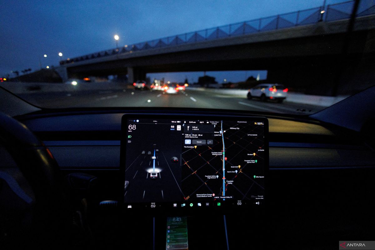 Tesla hadirkan sistem "Full Self-Driving" tapi masih versi beta