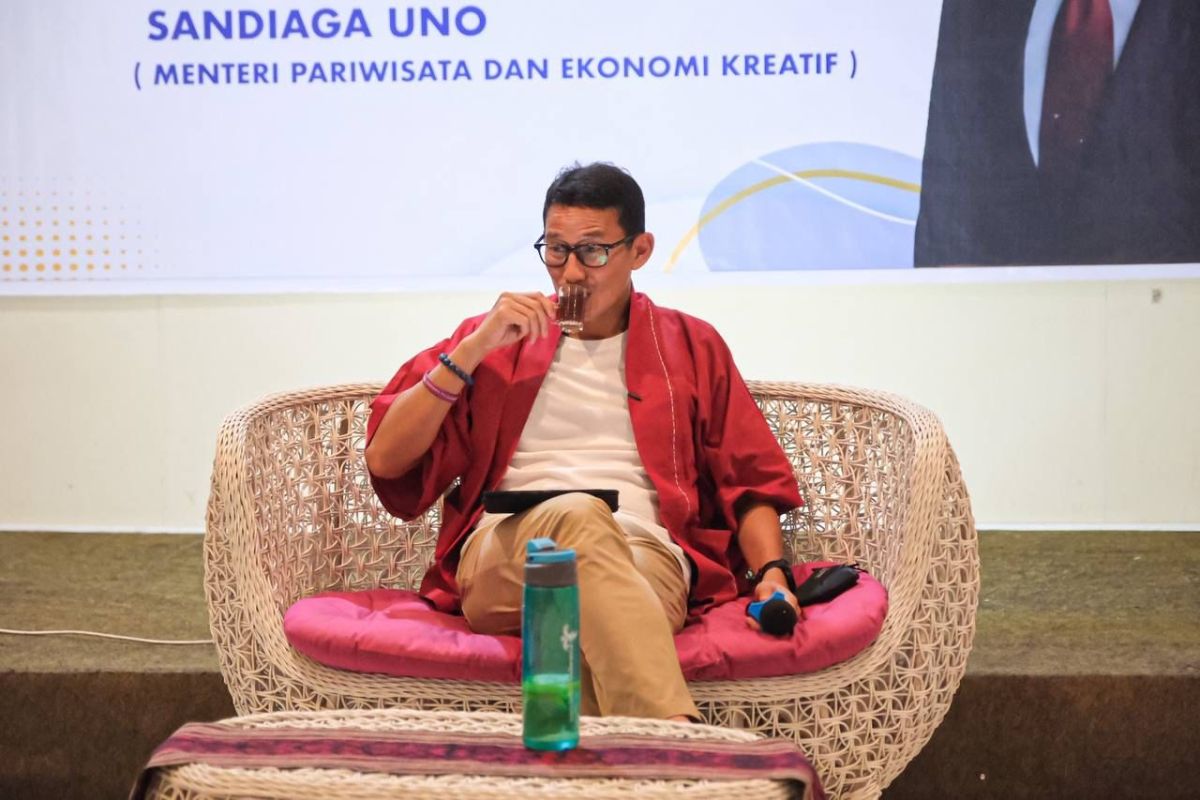 Sandiaga Uno ingin lebih banyak lagi produk ekraf digunakan jamaah haji