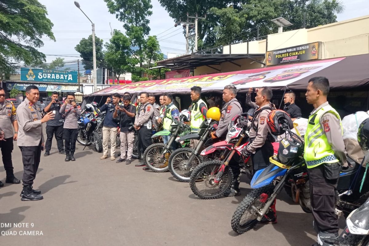 Polri kerahkan 32 motor trail distribusikan bantuan gempa Cianjur
