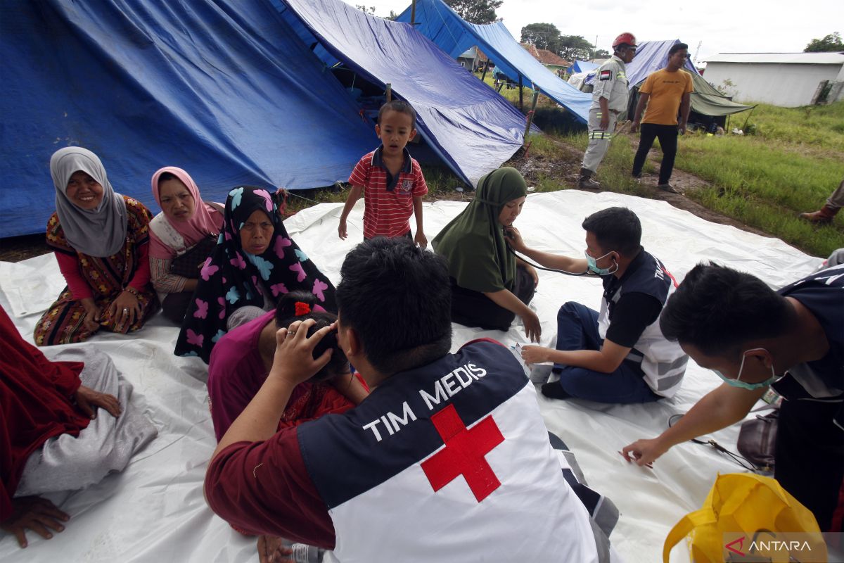 Puskesmas lapangan disiapkan untuk layani korban gempa di Cianjur