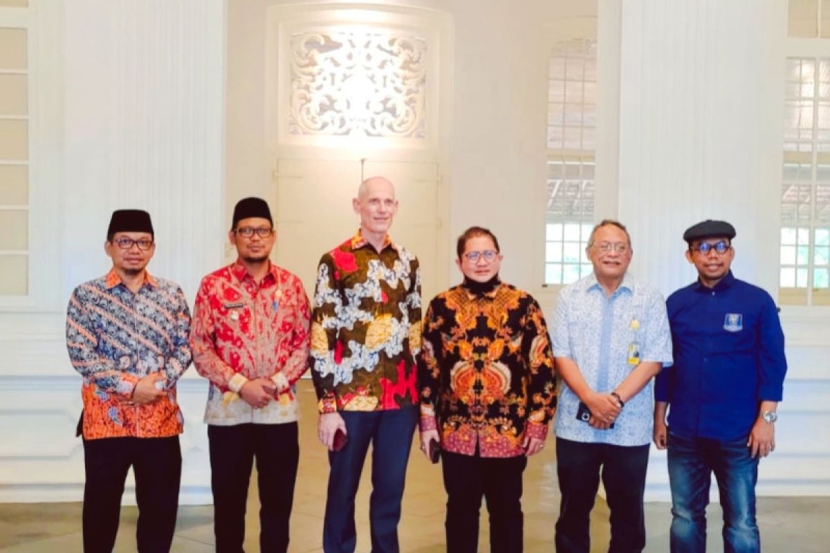 Dubes Belanda gali potensi wisata sejarah di Depok Lama