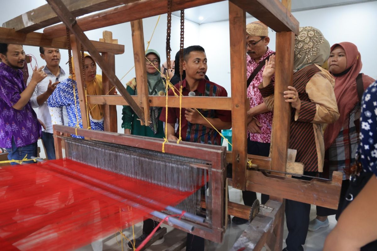 Tingkatkan daya saing batik, Pemkot Probolinggo beri keterampilan pembatik