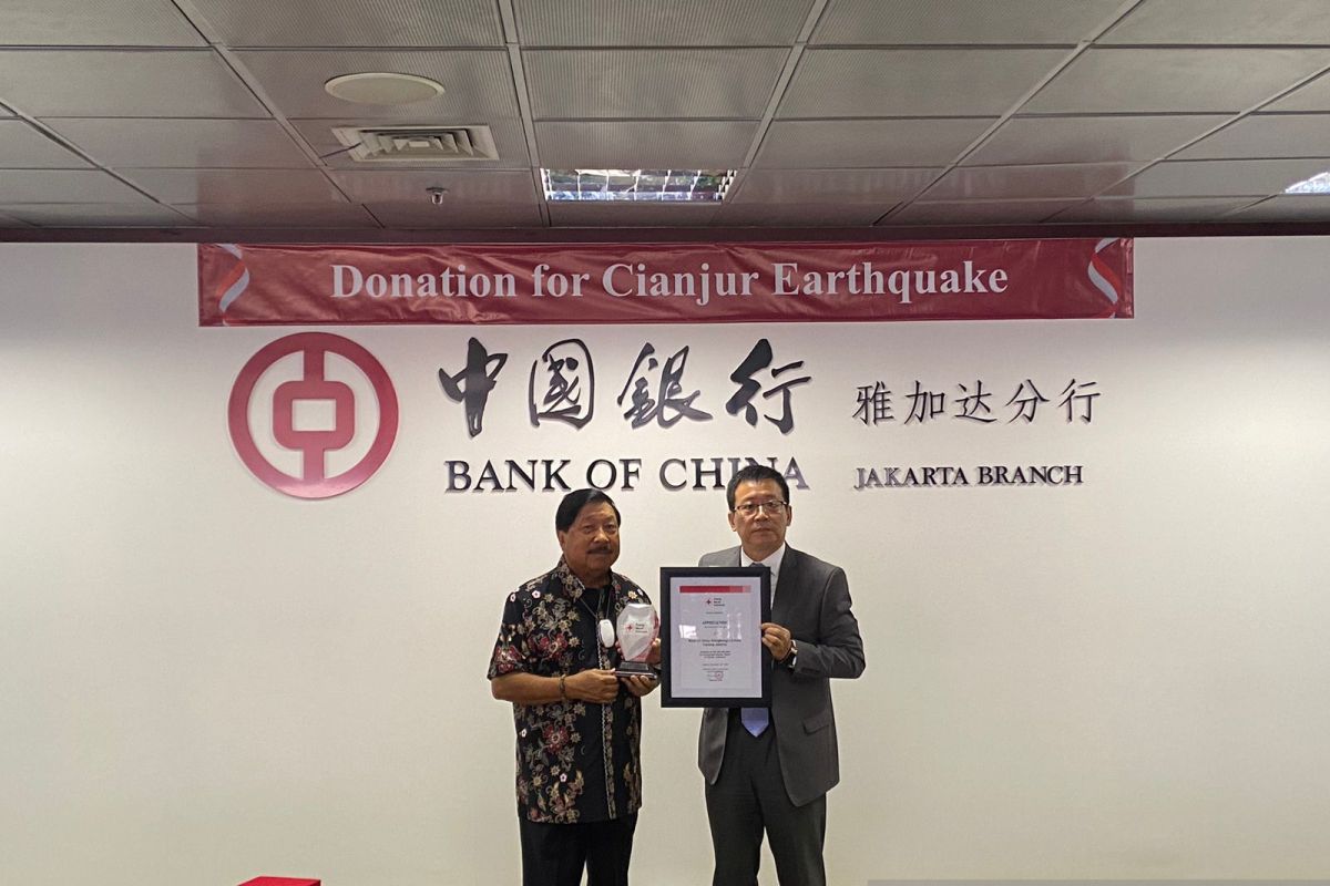 Bank China donasikan bantuan untuk korban gempa di Cianjur melalui PMI