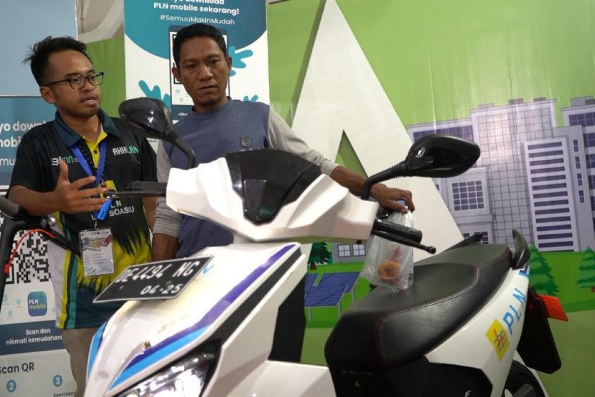 PLN promosikan motor listrik di Sail Tidore Expo 2022