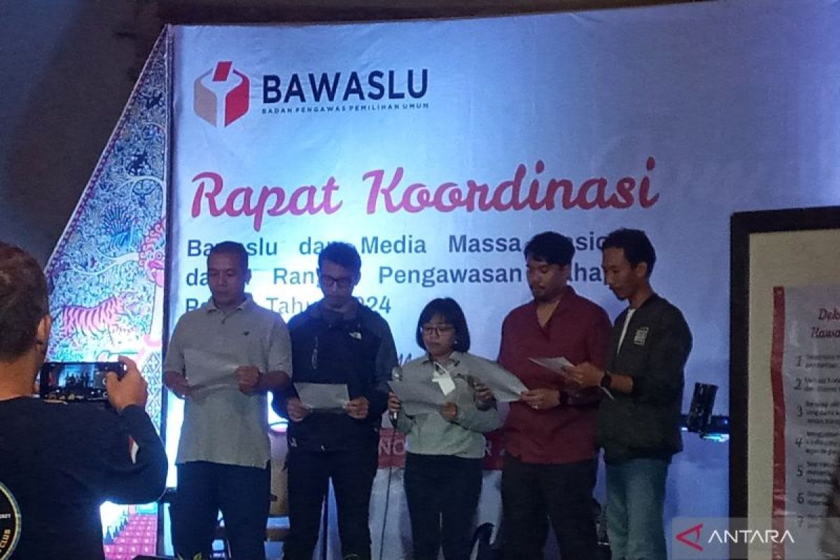 Bawaslu RI dan sejumlah jurnalis dari beberapa media bentuk Forum Pewarta Pemilu Indonesia