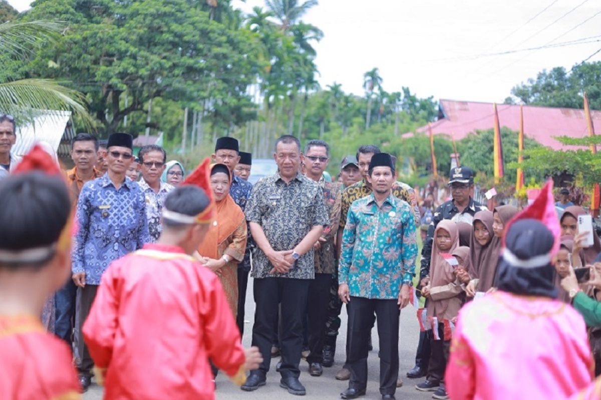 Bupati: jalan urat nadi untuk pertumbuhan perekonomian