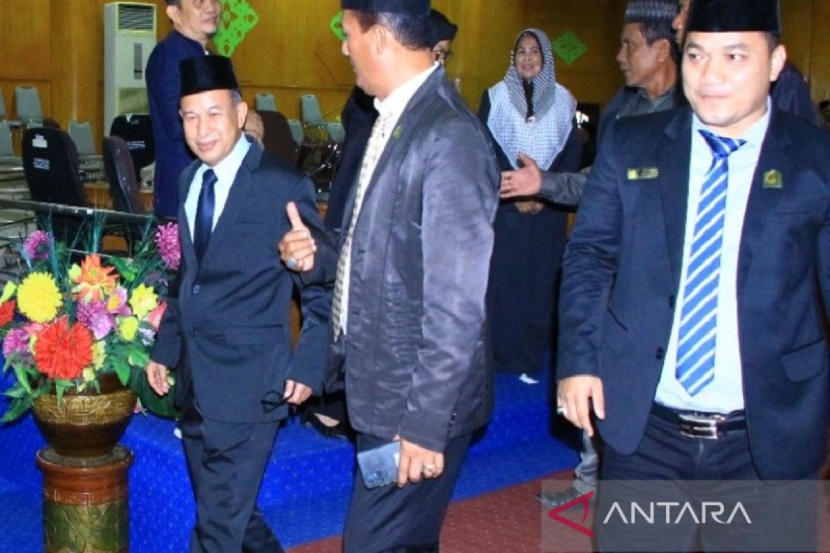 Dewan usul pemberhentian Bupati dan Wabup, Mursil sampaikan ringkasan prestasi