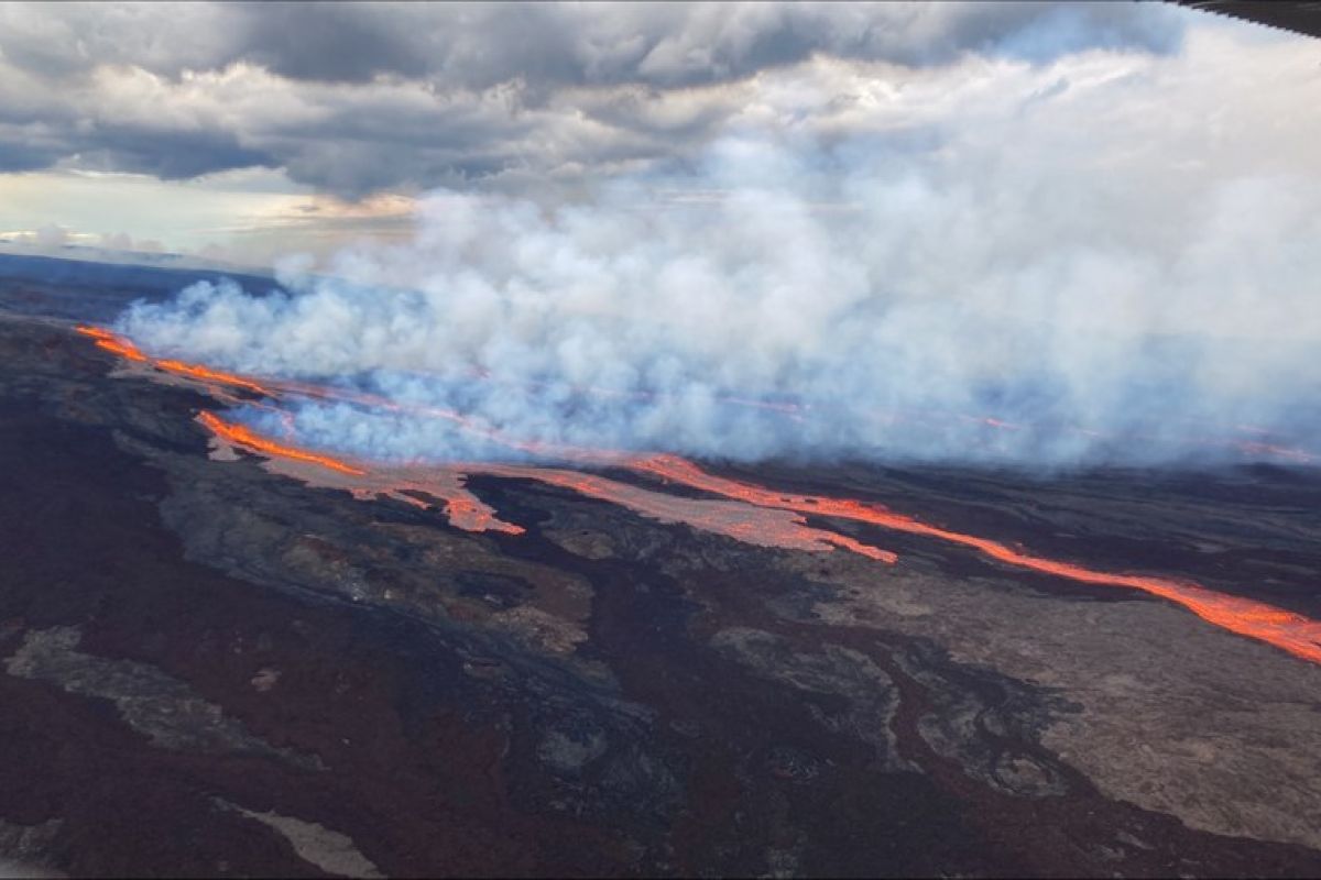 Gunung Mauna Loa Hawaii meletus, pertama setelah hampir empat dekade