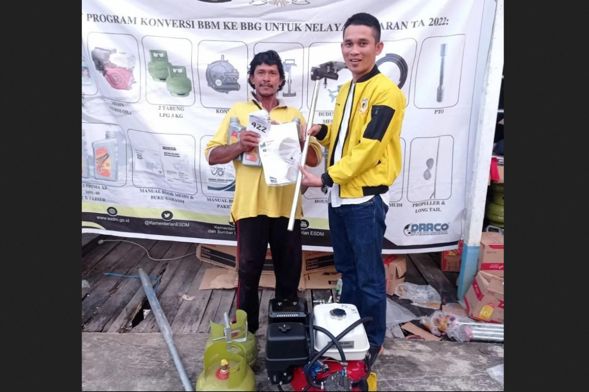 554 Nelayan dapat bantuan mesin kapal berbahan bakar gas