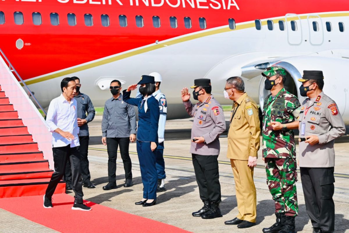 Presiden Jokowi kunjungan kerja ke Pontianak dan Surabaya