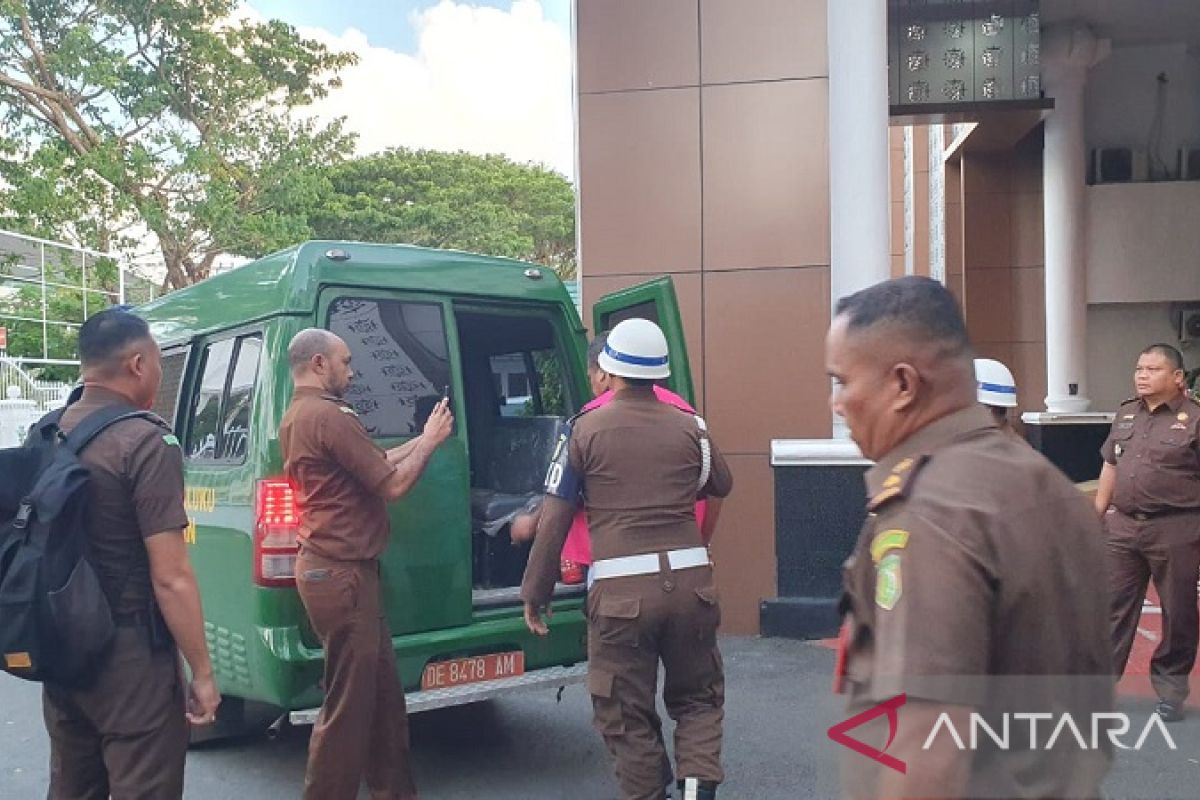 Sekda Maluku Barat Daya jadi tersangka dugaan korupsi anggaran perjalanan dinas, langsung ditahan