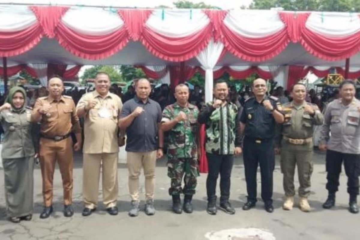 Satpol PP Gresik sosialisasi pemberantasan peredaran rokok ilegal di kawasan pelabuhan