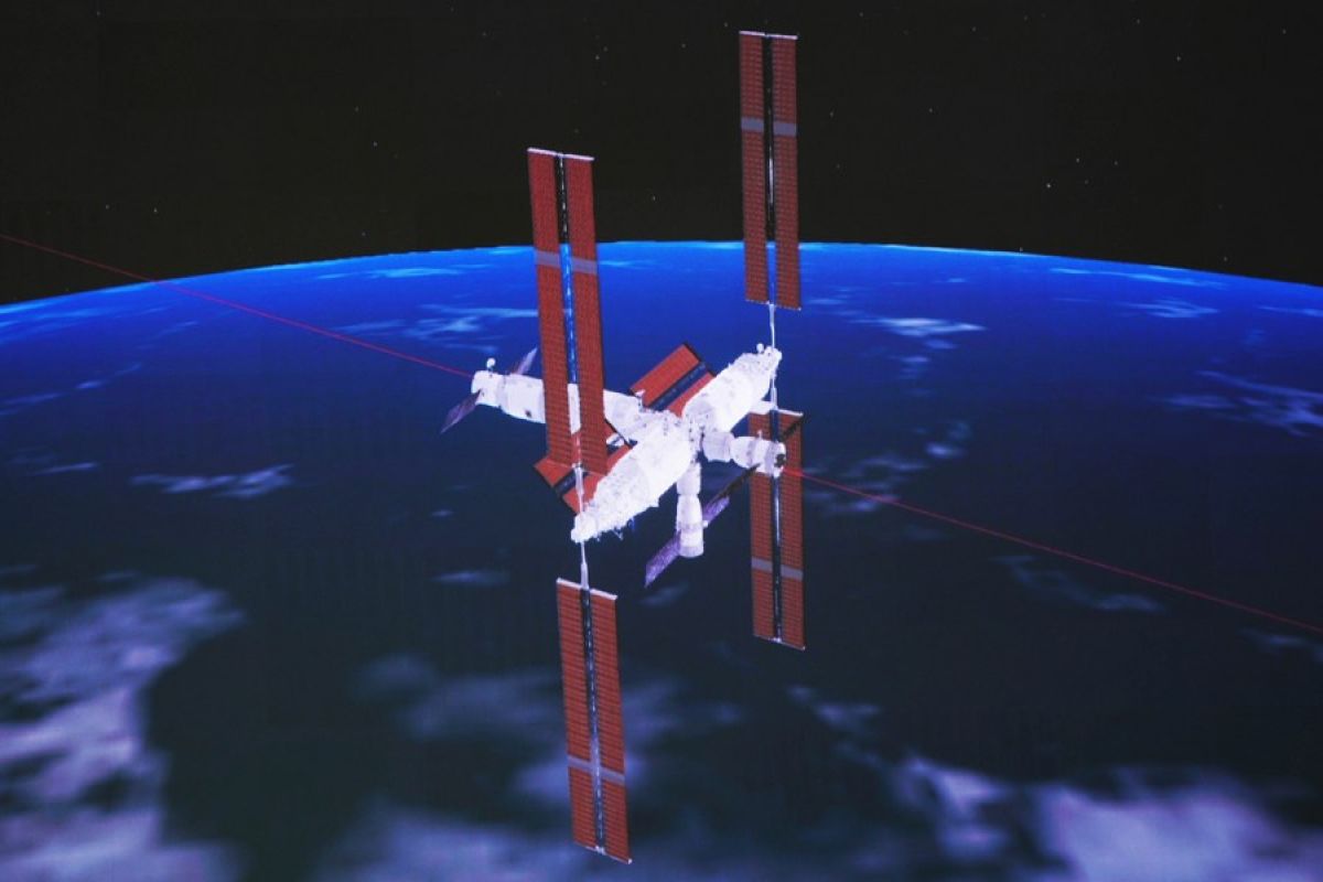 Shenzhou-15 sukses "docking" kombinasi di stasiun luar angkasa