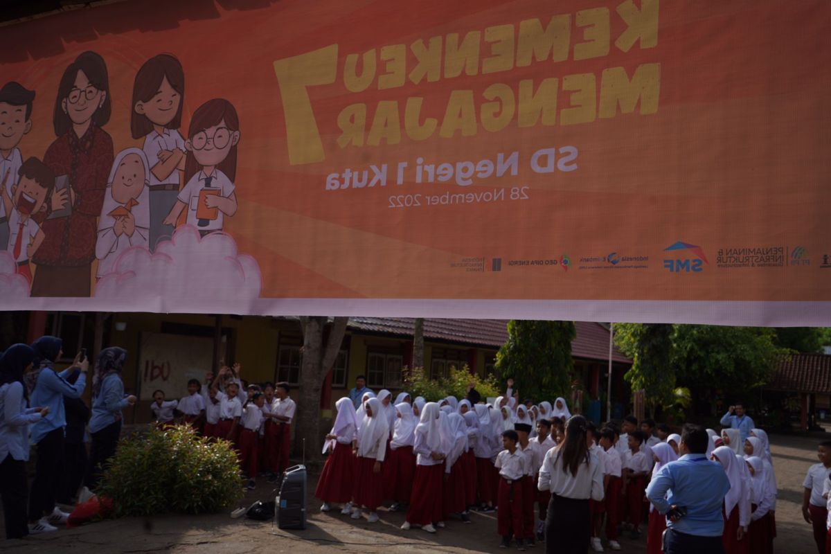 Kemenkeu mengajar kembali menyapa murid sekolah dasar di Lombok