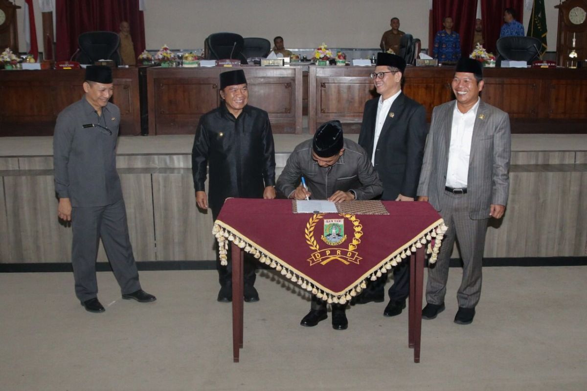 Raperda APBD Banten 2023 sebesar Rp11,6 triliun disetujui DPRD