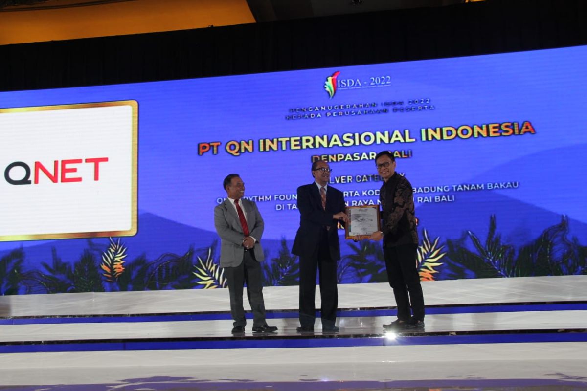 Tanam ribuan bakau bersama Kodim 1611 Badung di pesisir Bali, QNET raih ISDA Award 2022