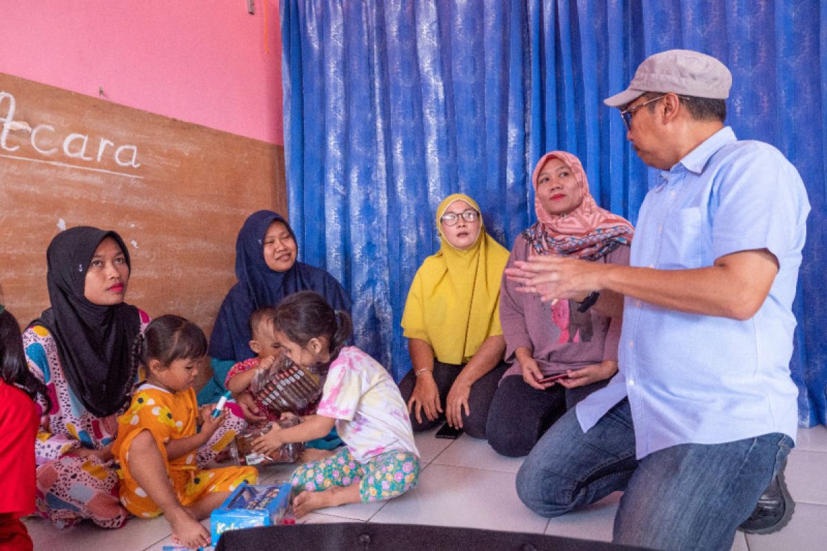 Kepala Bapenda Jabar jadi "bapak asuh" korban gempa Cianjur