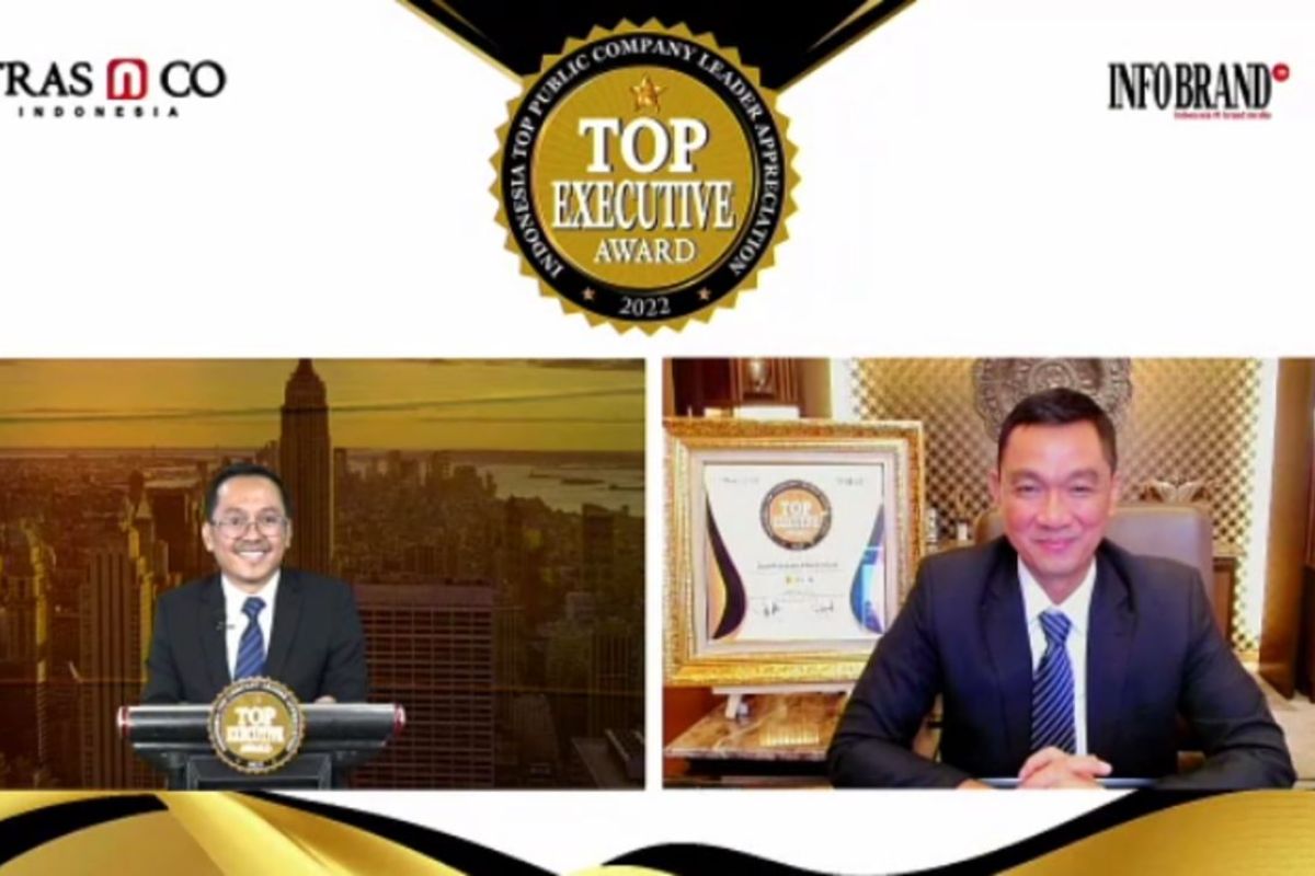 Kinerja perusahaan makin baik, Dirut PLN Darmawan Prasodjo raih penghargaan "excellent leader of the year"