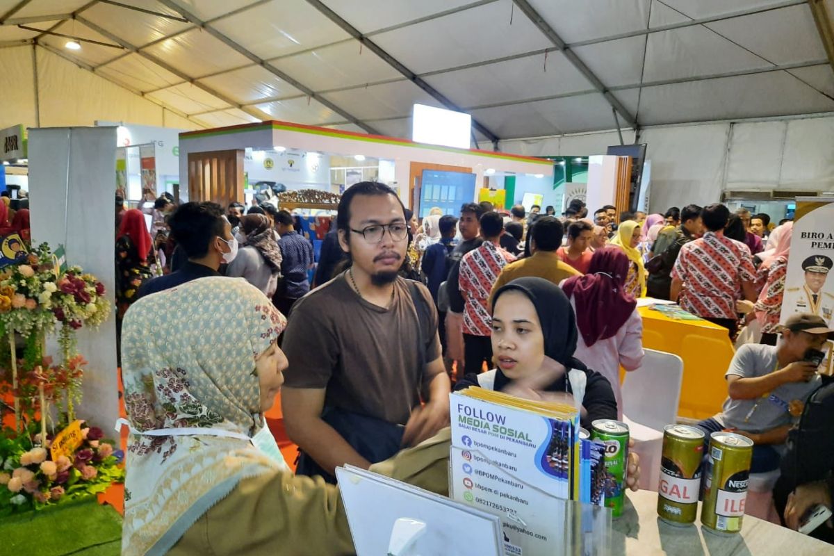 BBPOM di Pekanbaru bersama Duta Jamu Aman dan Duta Kosmetik Aman edukasi di Riau Expo 2022