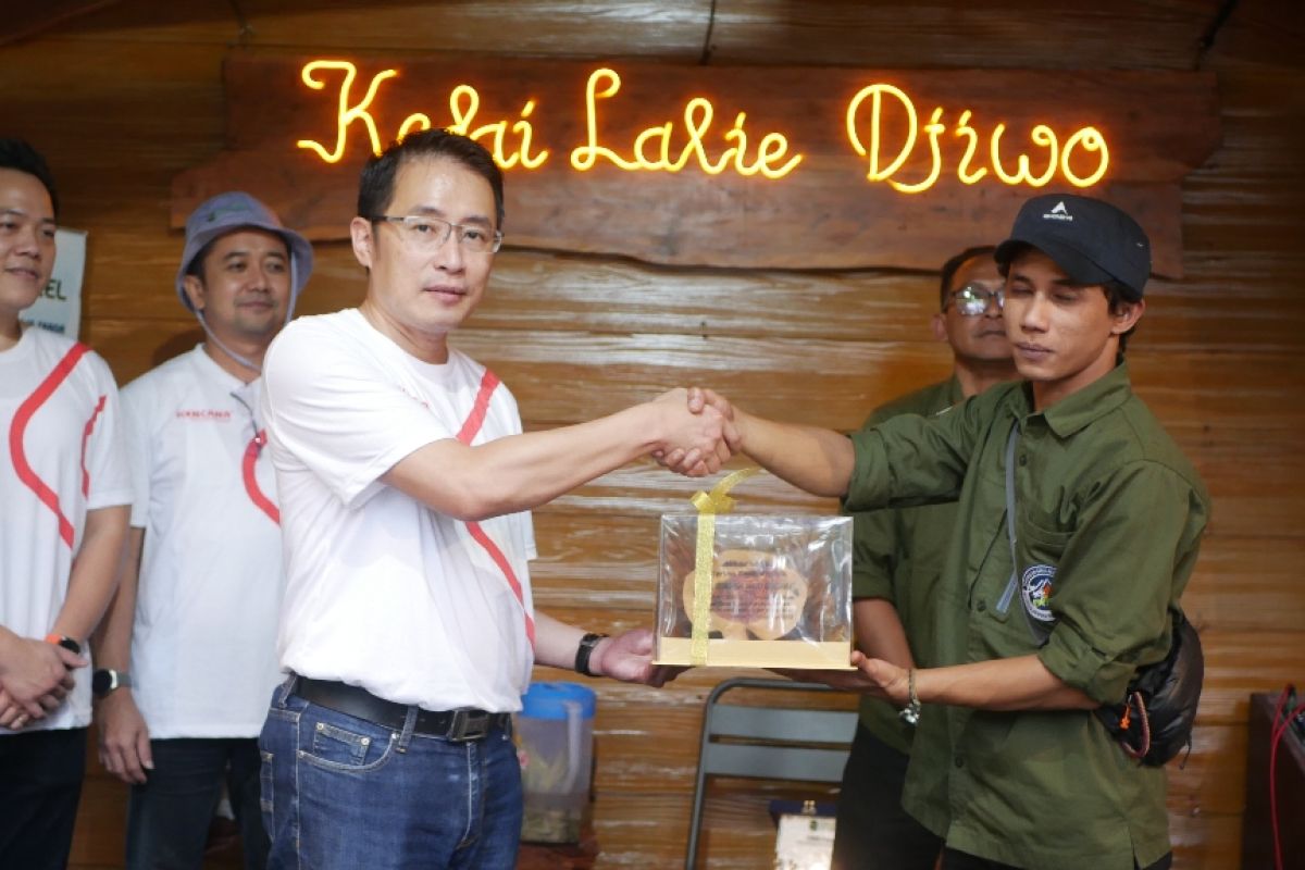 Kencana Group tanam 1.000 pohon di kaki Gunung Welirang