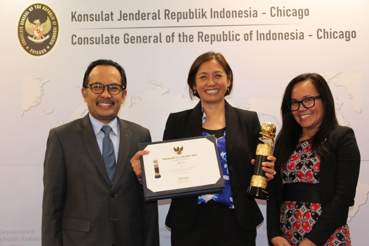 KJRI Chicago beri penghargaan bagi importir furnitur Indonesia di AS