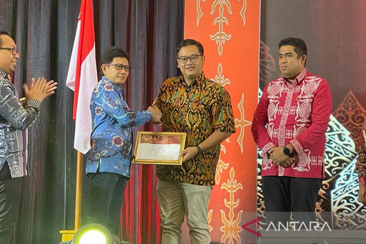 Kantor Berita Antara Biro Maluku dapat penghargaan dari Bank Indonesia sebagai media partner terbaik
