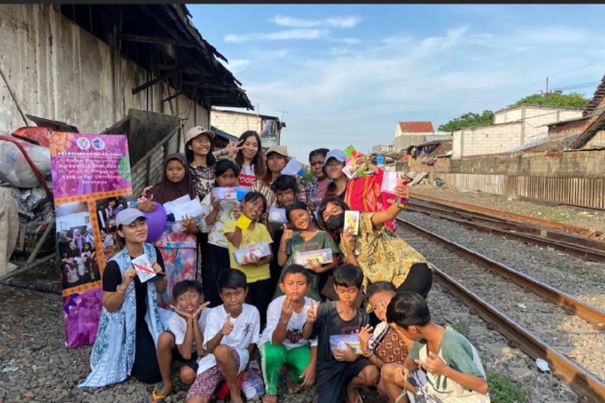 Mahasiswa rantau beri pelatihan regulasi emosi bagi anak pinggiran di Surabaya