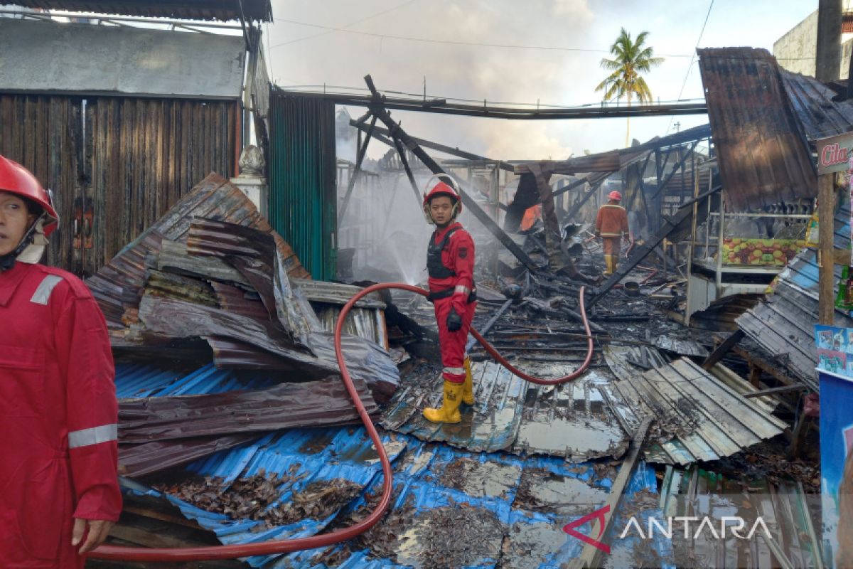 Tiga ruko dan empat rumah warga Kota Bengkulu hangus terbakar