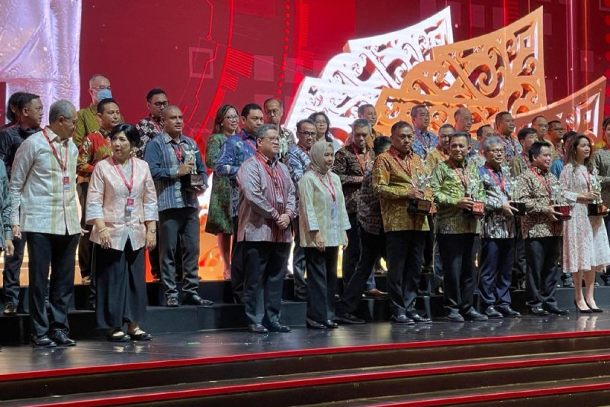 Implementasikan QRIS terbaik di Sulampua, Gubernur Olly raih 'BI Award 2022'