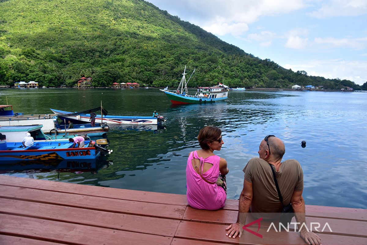 Dispar Maluku ajak perbankan permudah wisman belanja di Banda Neira