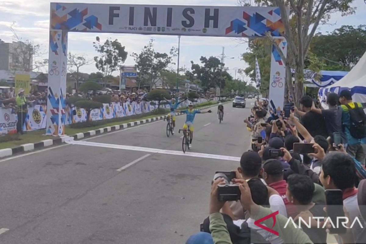 Bernard Benyamin van Aert juara Etape I Tour de Siak