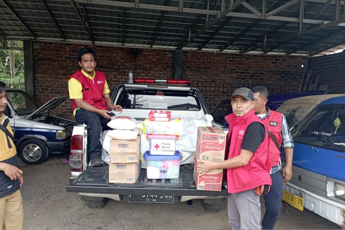 PMI salurkan bantuan untuk penyintas gempa di Kabupaten Sukabumi