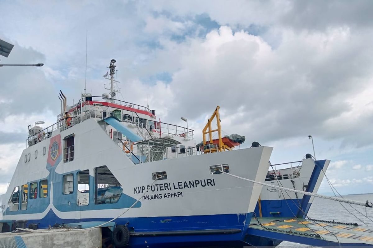 PT ASDP Operasikan KMP Puteri Leanpuri tujuan Tanjung Ru - Tanjung Nyato