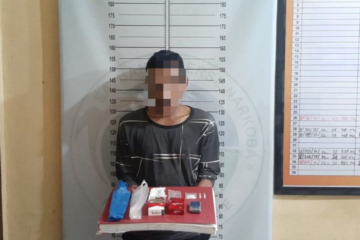 Polisi temukan tiga paket sabu-sabu di bawah pohon melinjo