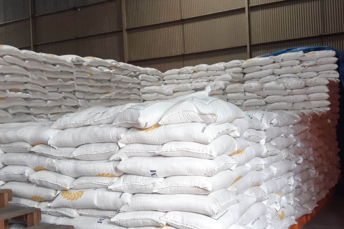 Bulog has prepared 100 tons of rice assistance for Papua, West Papua