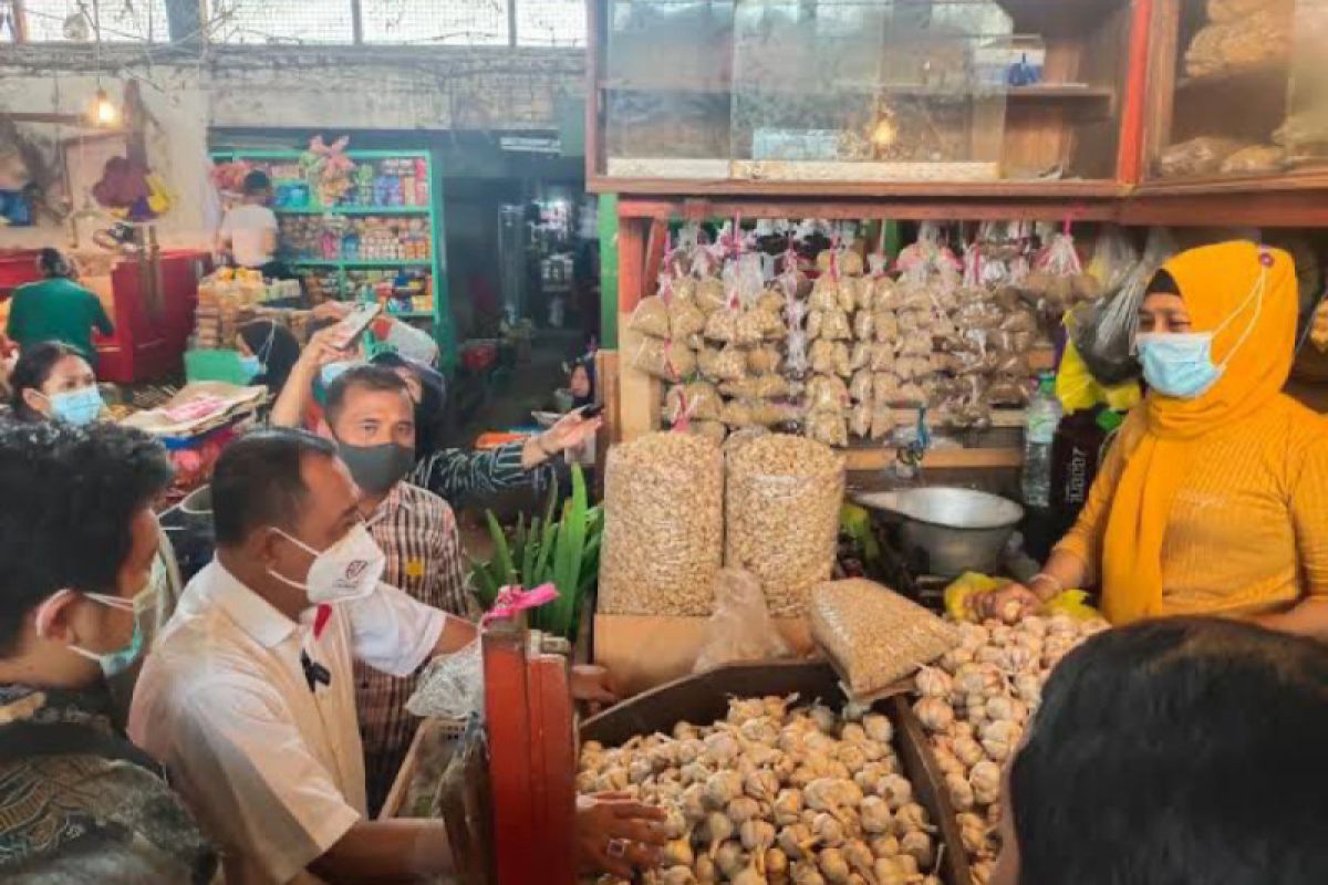 Pemkot Surabaya gelar operasi pasar jelang Natal dan Tahun Baru 2023