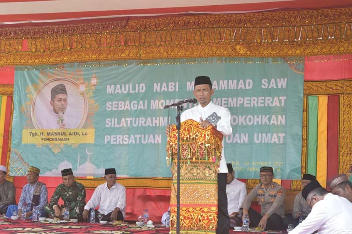 Bupati Aceh Selatan hadiri maulid nabi di Kluet Timur