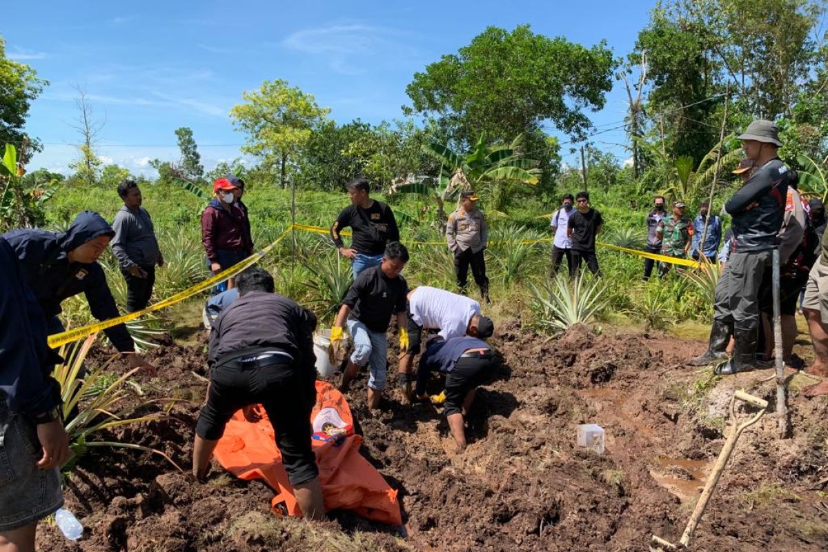 Polres Tarakan menangkap pasutri yang membunuh sepupunya