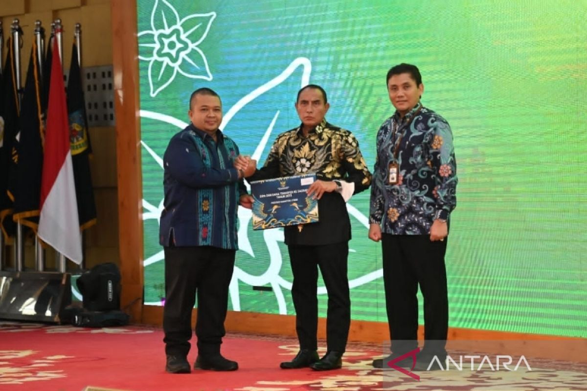 Bupati Tapsel terima DIPA 2023