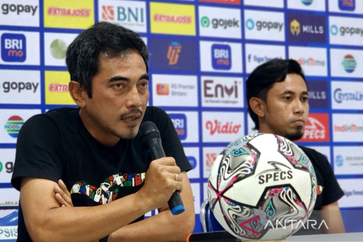 Seto Nurdiantoro minta pemain PSS Sleman tidak gugup saat hadapi Bhayangkara FC