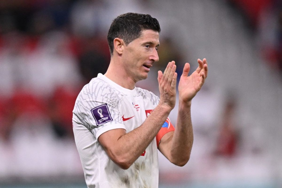 Lewandowski dijatuhkan sanksi larangan tiga pertandingan di LaLiga