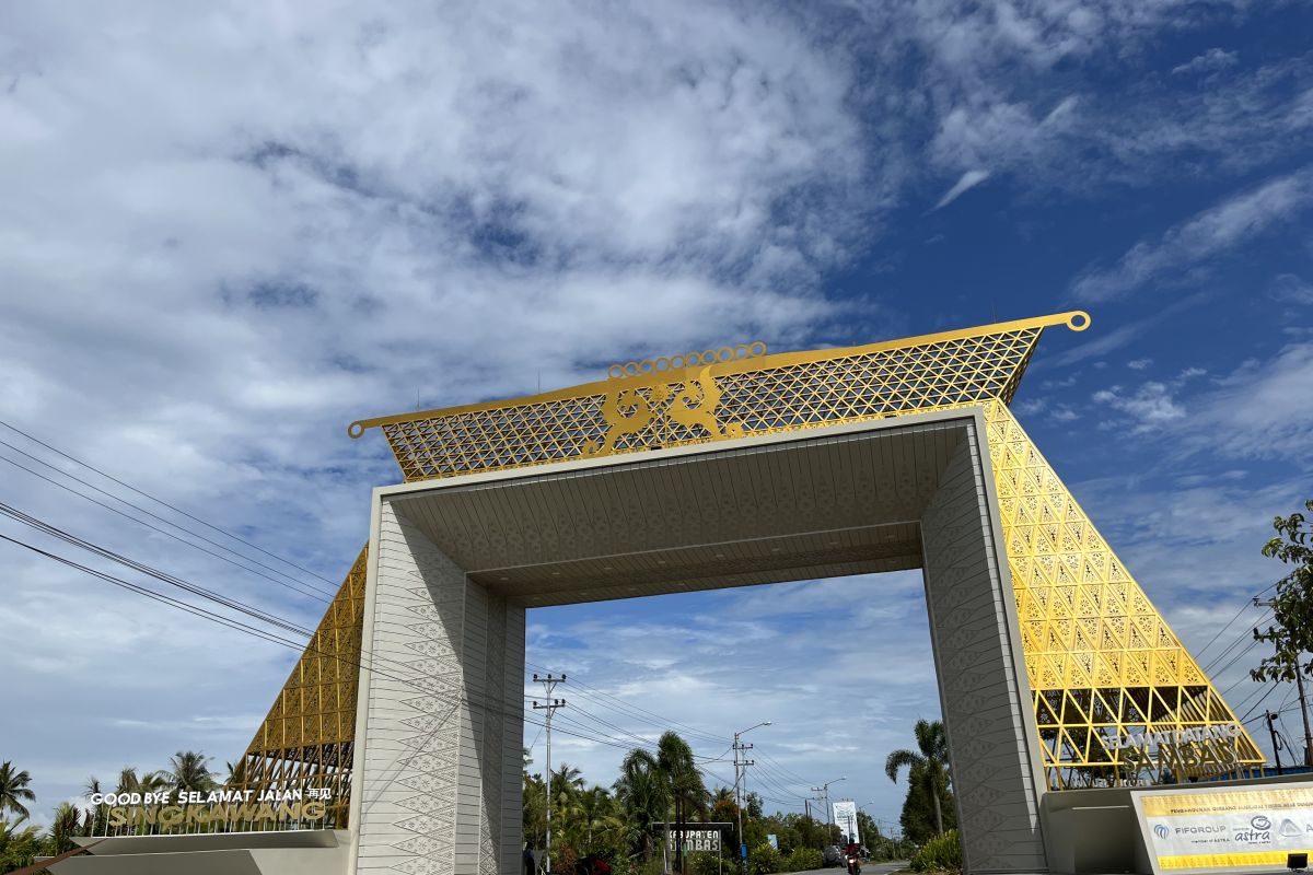 Gerbang unik dan menarik di Singkawang