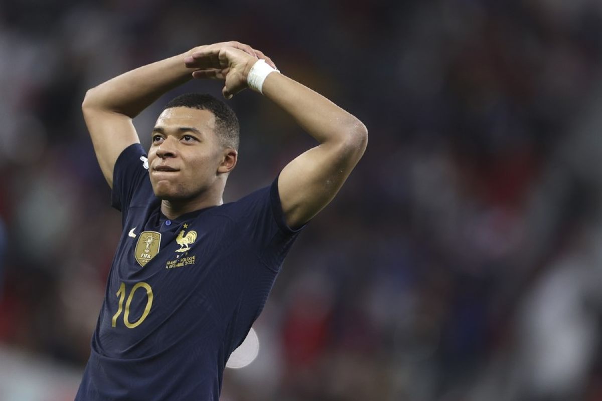 Pelatih timnas Polandia sebut Mbappe akan jadi pemain terbaik dunia