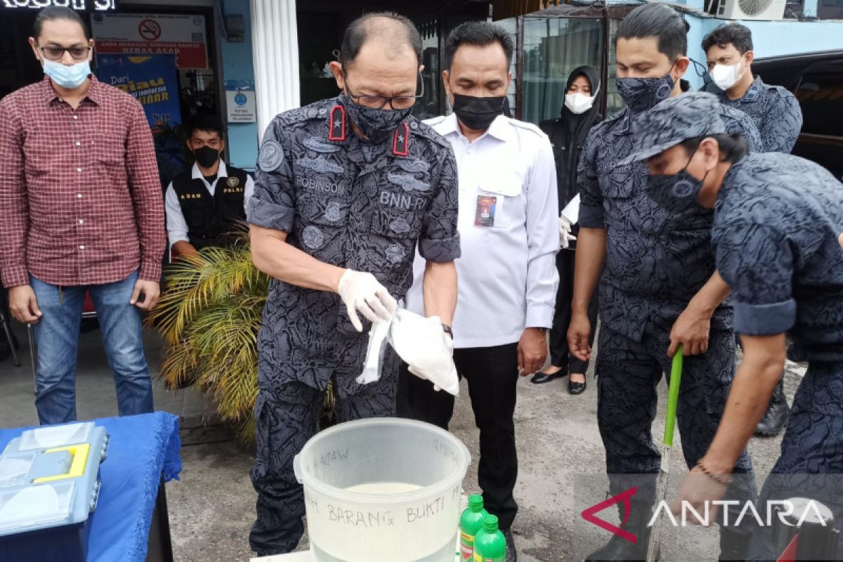 BNNP Riau musnahkan 1 kg sabu hasil tangkapan di Pelalawan