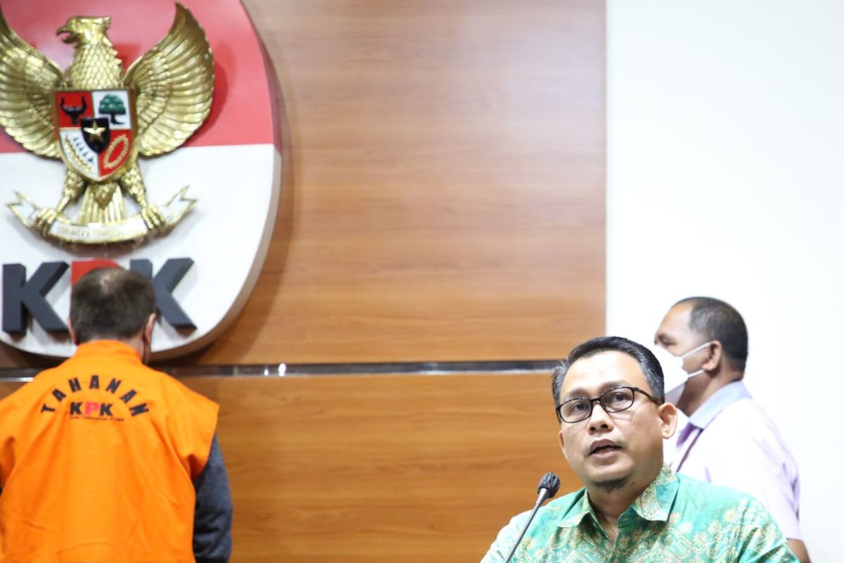 KPK panggil dua saksi kasus penyertaan modal perumda di Kabupaten PPU