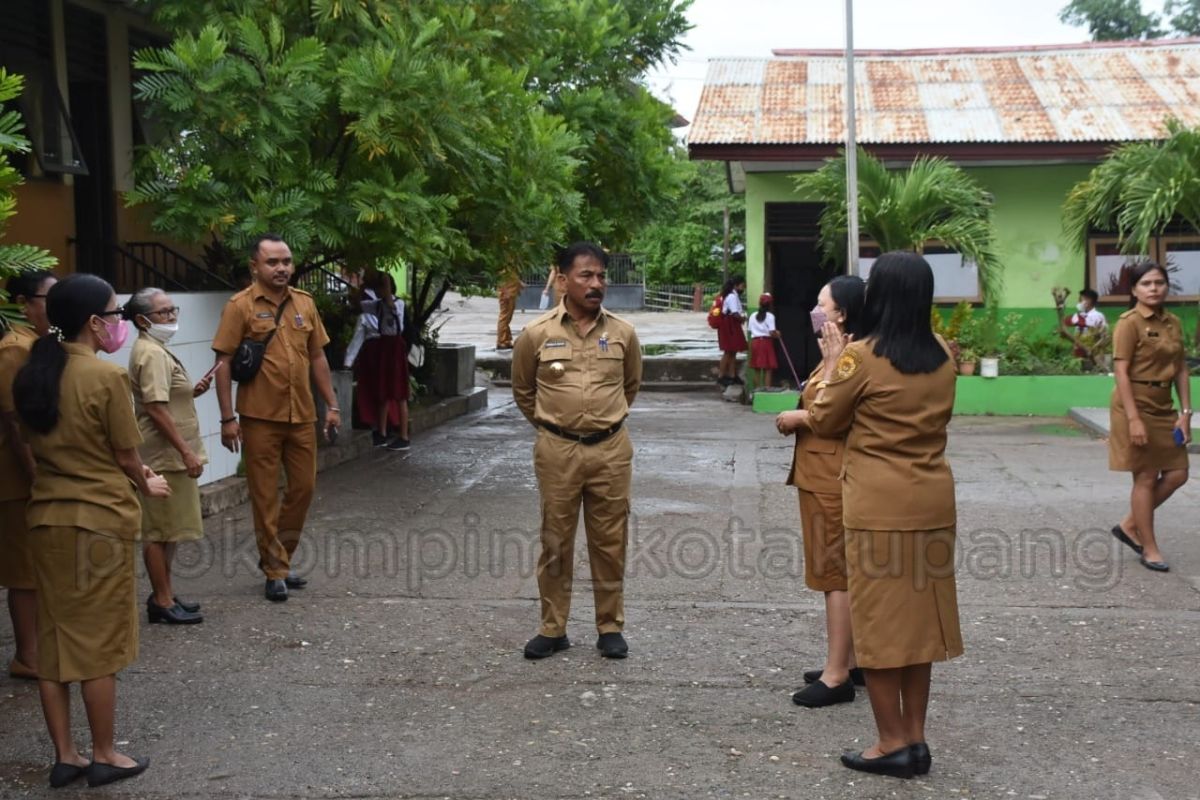 Pemkot Kupang gandeng pers ikut menilai lomba kebersihan sekolah