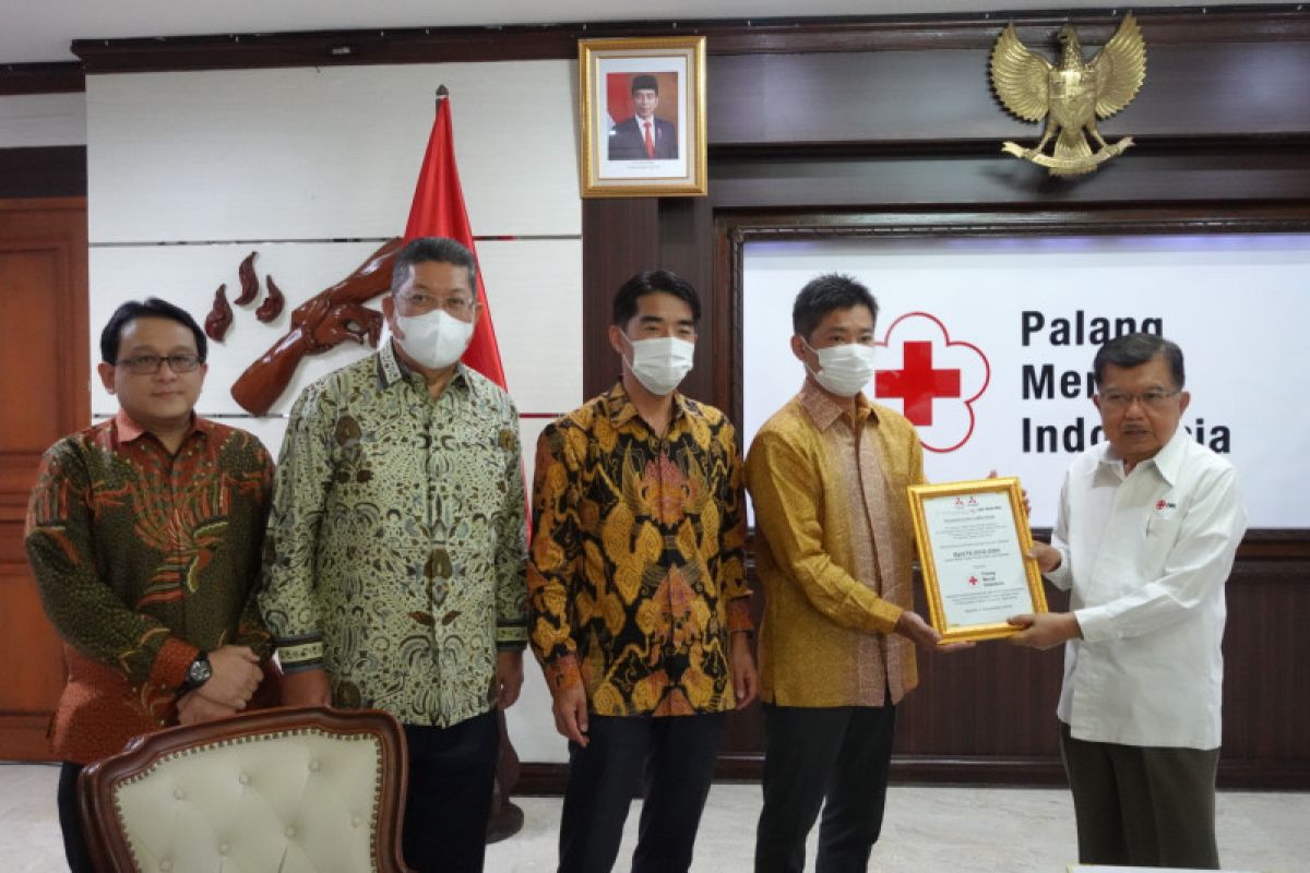 Grup Mitsubishi serahkan donasi gempa Cianjur lewat PMI