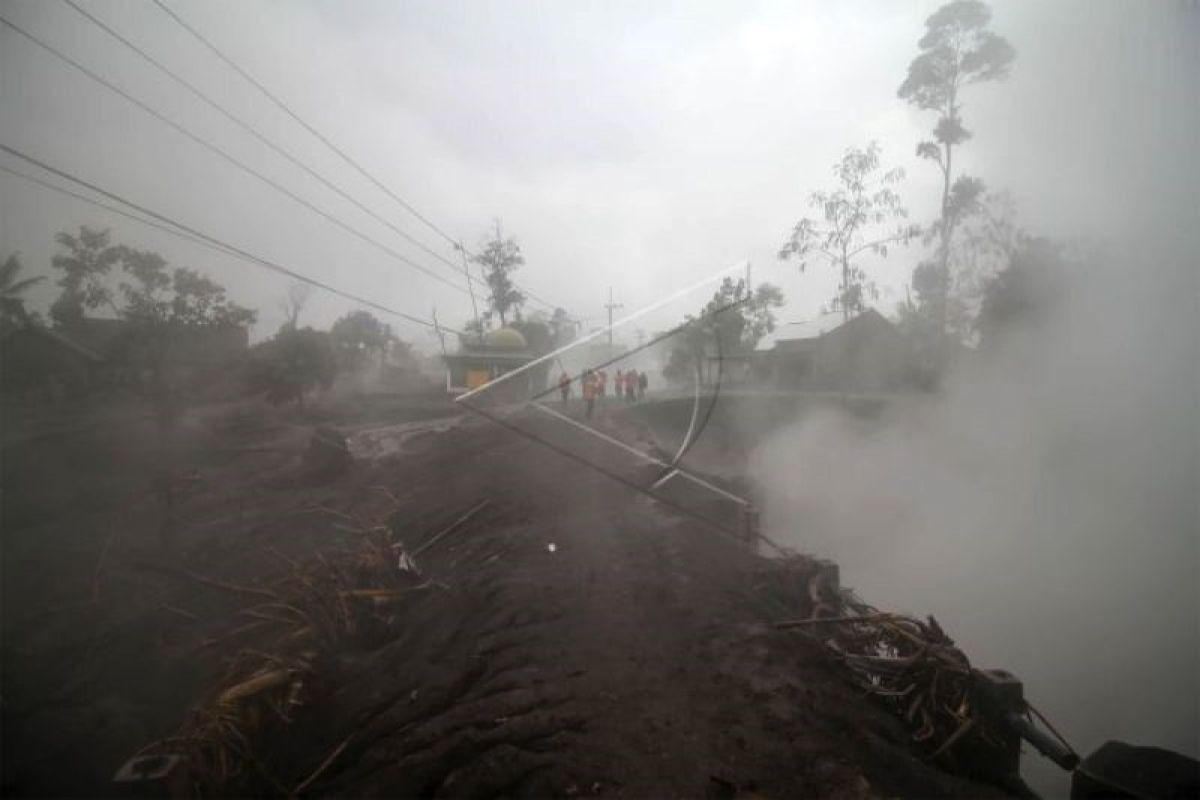 BPBD Malang kirim sejumlah personel untuk bantu penanganan dampak erupsi Semeru